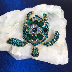 Beautiful rhinestone jeweled turtle brooch